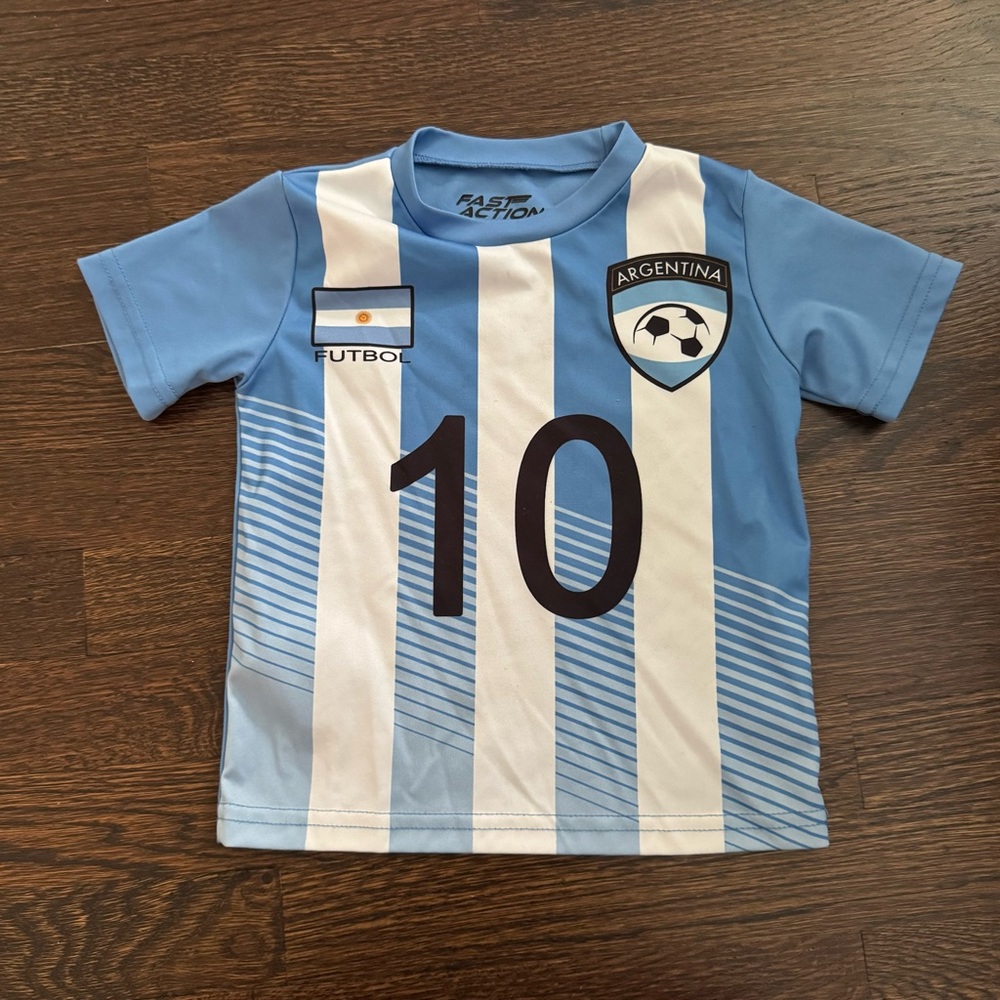 Argentina Messi jersey, size 2 T. The brand is Fast Action